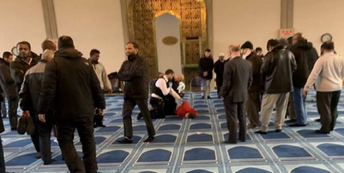 Londra, accoltellato muezzin in moschea